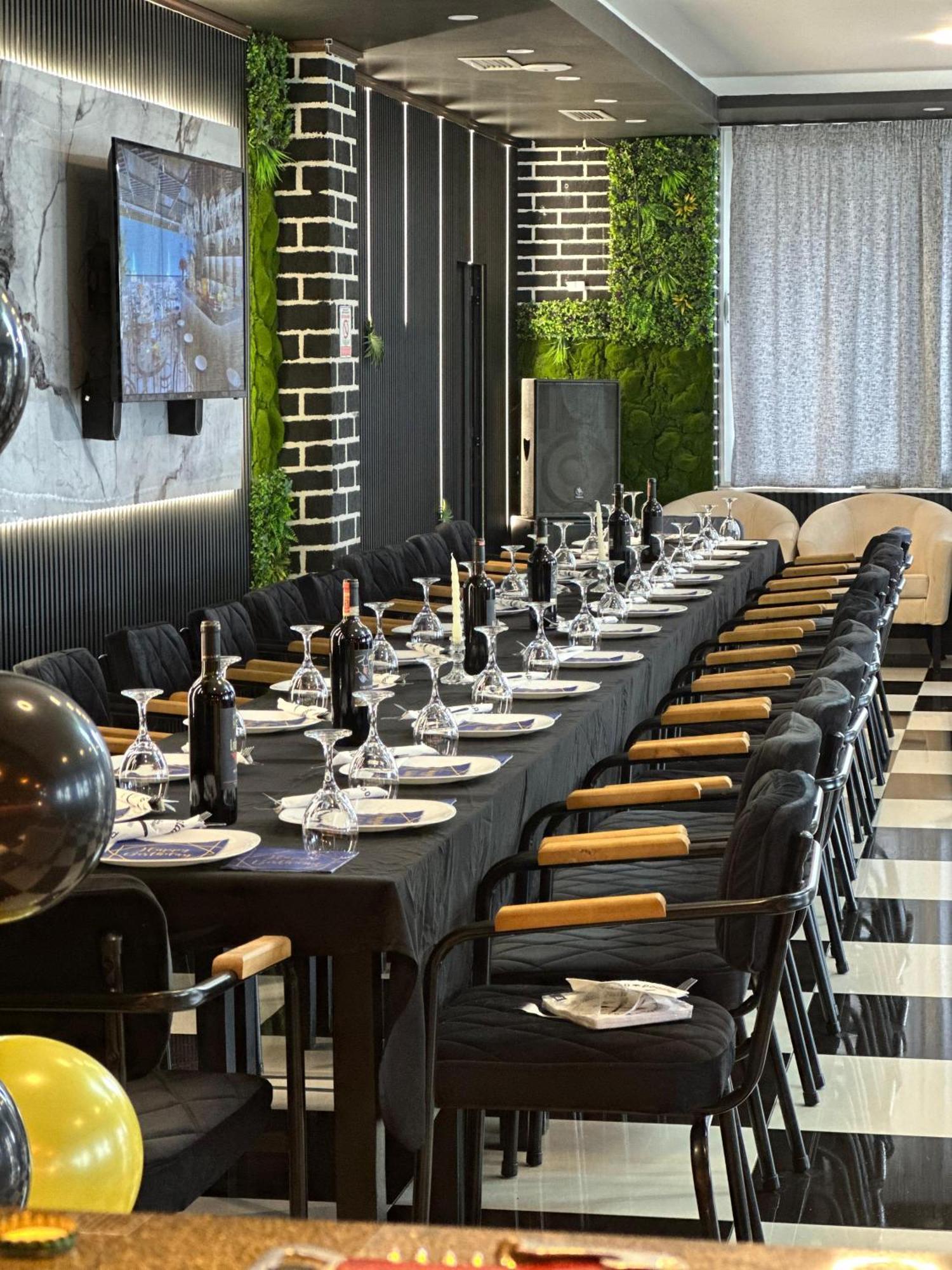 Restorant And Vellezerit Ndoj Draç